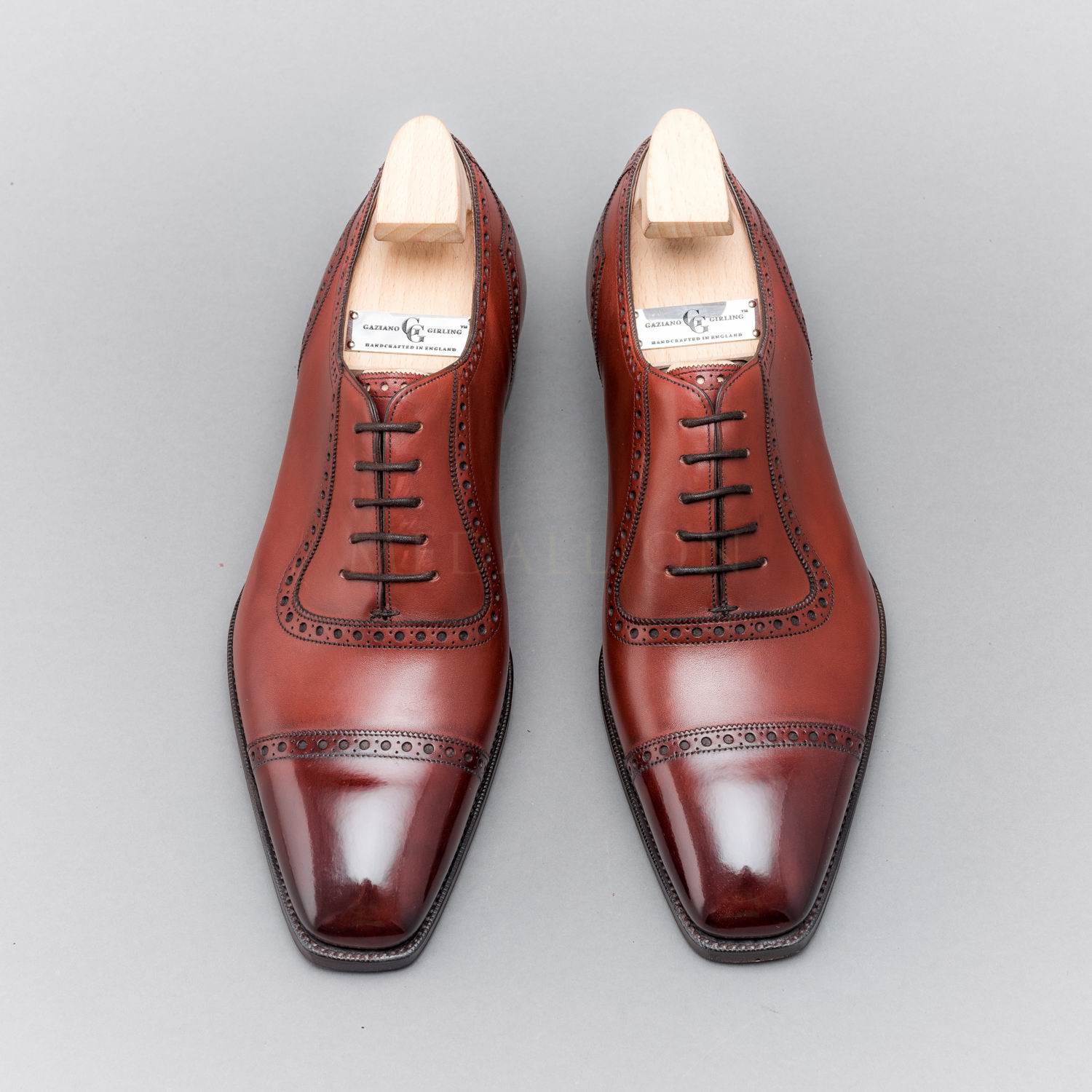 Gaziano&Girling, St James II, Adelaide Oxford, England – Medallion Shoes