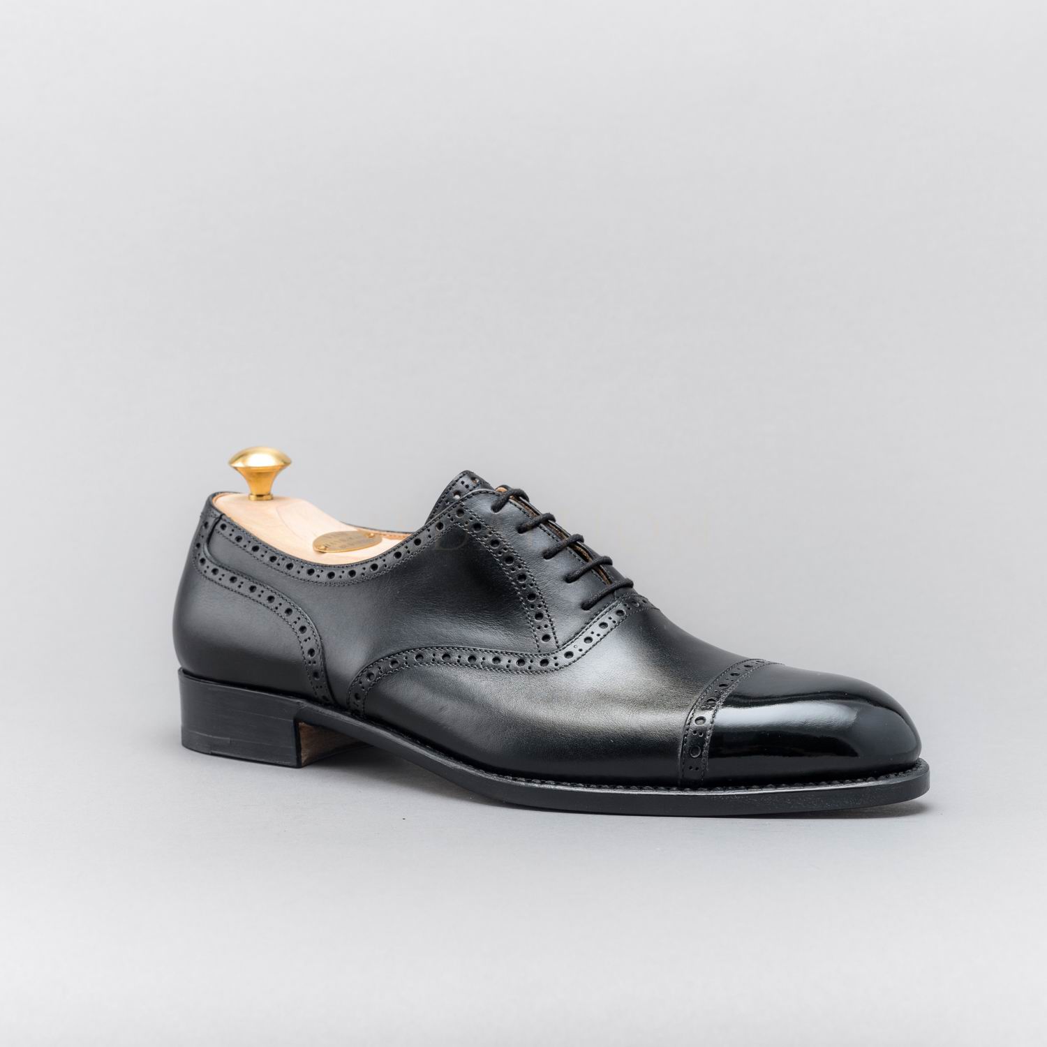 VASS, Old English I, Half Brogue Oxford, Hungary – Medallion Shoes
