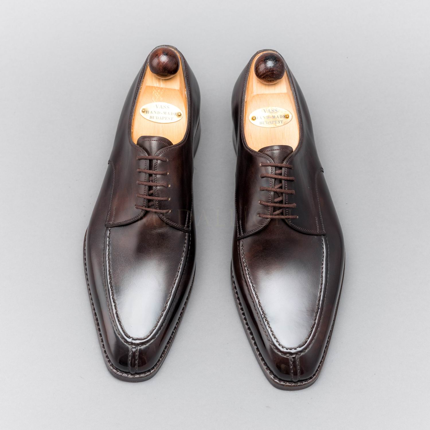 VASS, Apron Derby, Hungary – Medallion Shoes